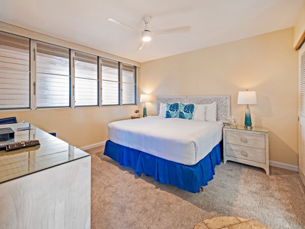 Oceanfront Corner Retreat with Breathtaking Wraparound Views in Kaanapali