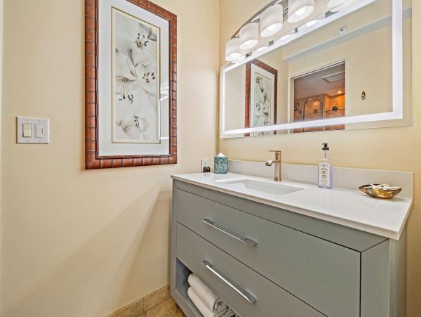 Oceanfront Corner Retreat with Breathtaking Wraparound Views in Kaanapali
