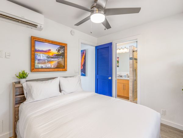 DIRECT BEACHFRONT 3 BEDROOM LAHAINA TOWNHOME
