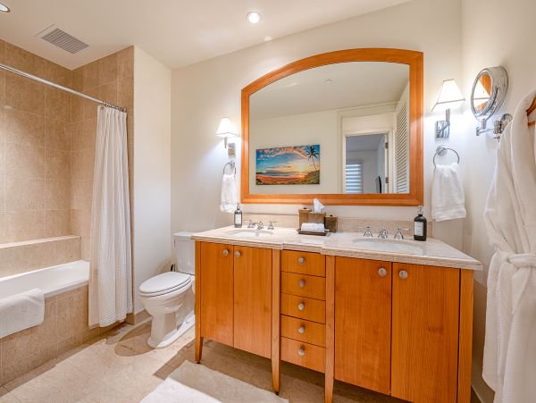 Luxury Vacation Penthouse in Wailea with Amazing Views Sleeps 6