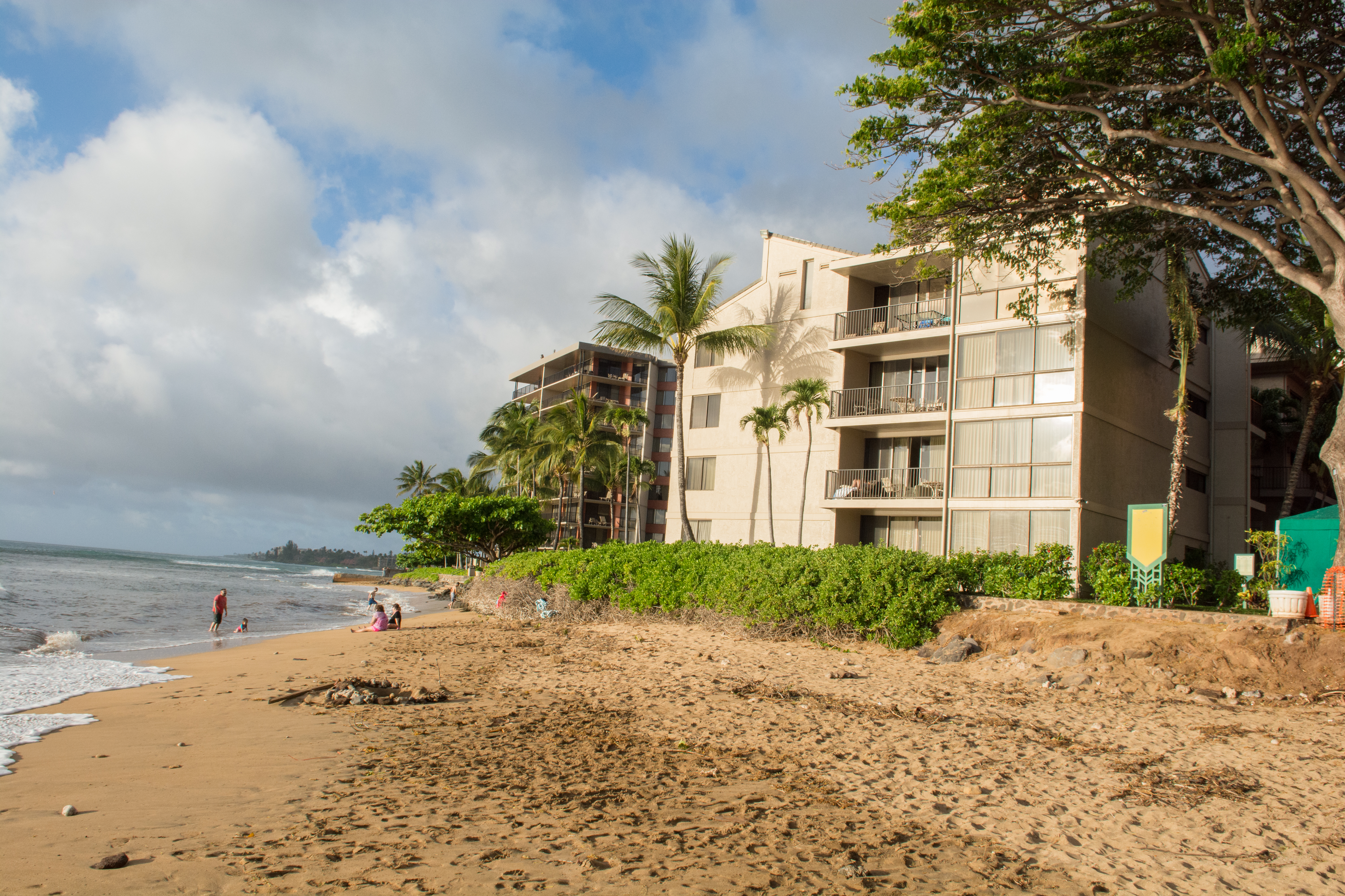 Luxury Oceanfront Condo on Kaanapali Beach - Perfect Hawaiian Getaway