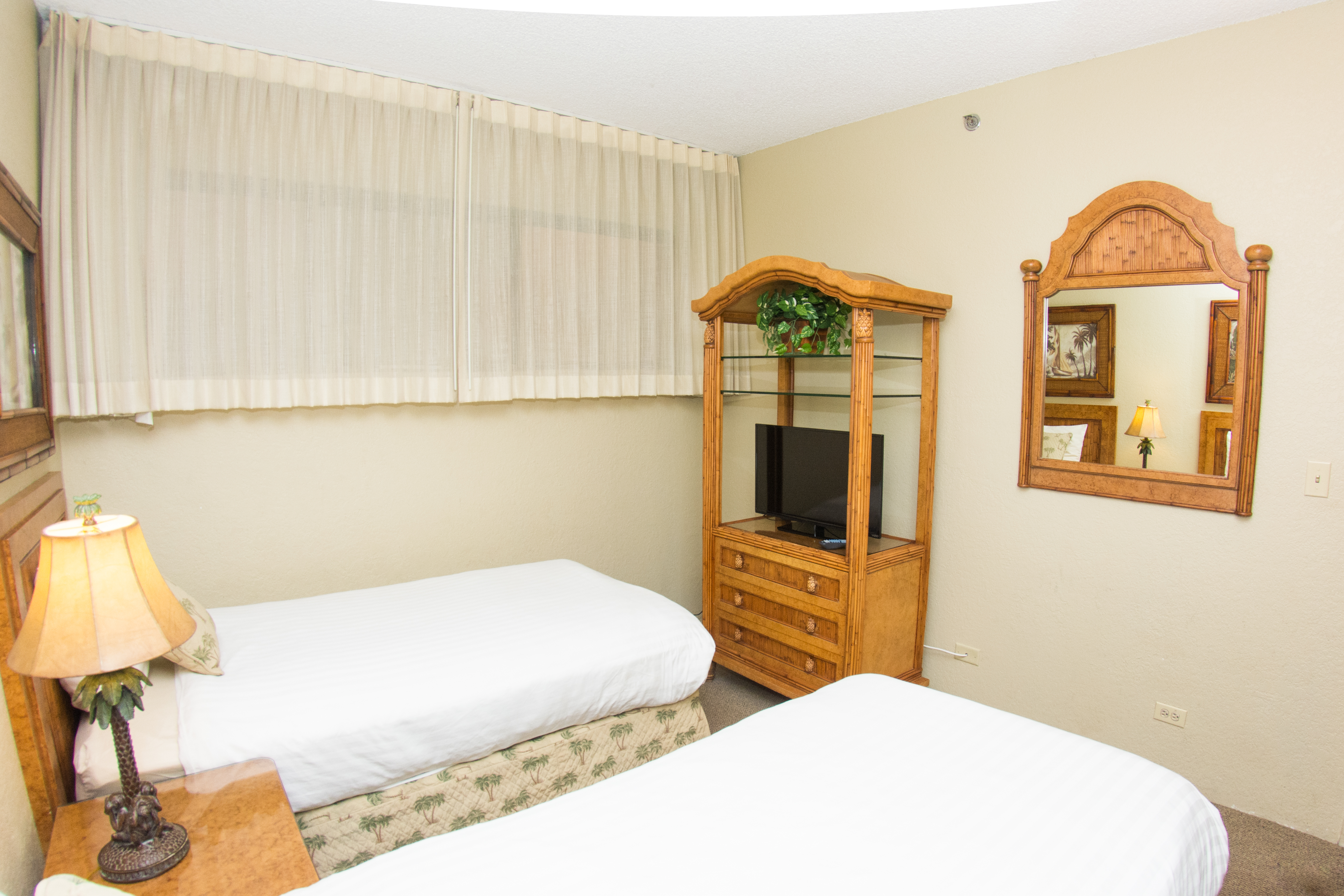 Luxury Oceanfront Condo on Kaanapali Beach - Perfect Hawaiian Getaway