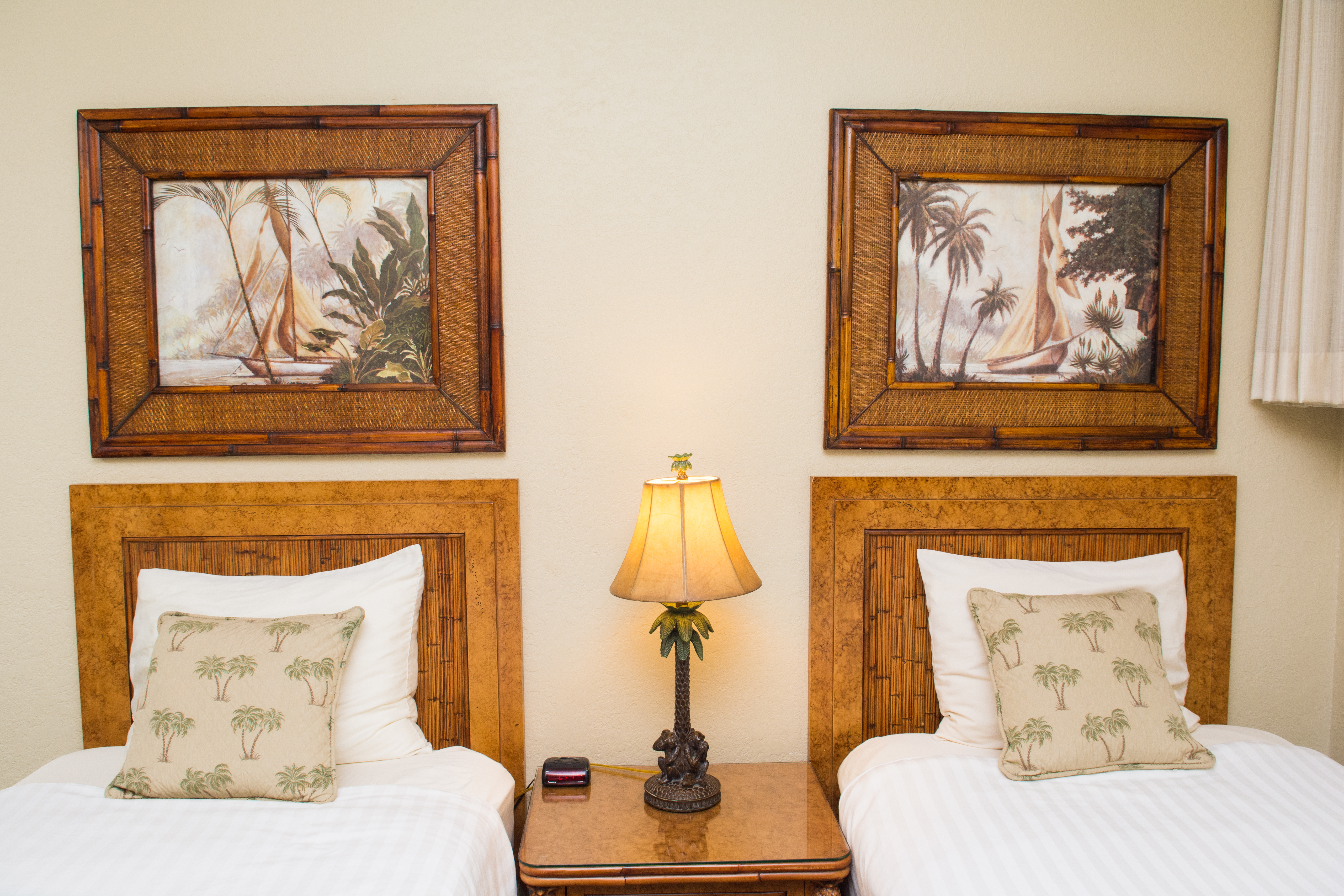 Luxury Oceanfront Condo on Kaanapali Beach - Perfect Hawaiian Getaway