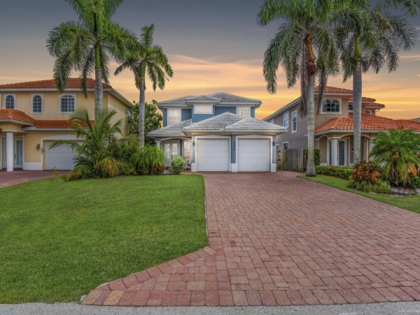 Family-Friendly Beach Retreat in Naples Four Bedroom Vacation Home