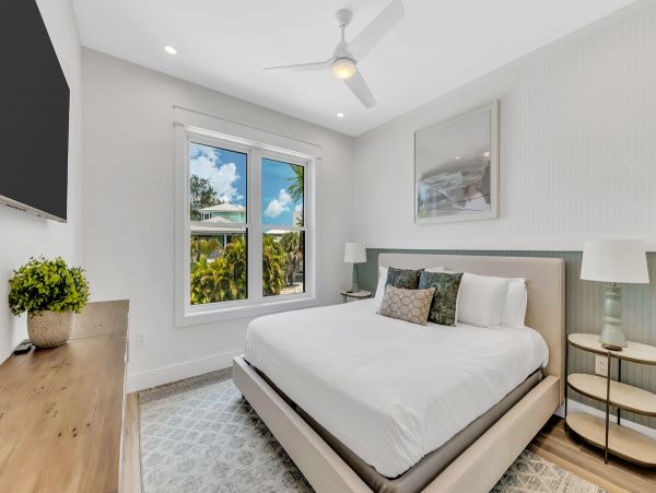 Short Walk to Beach Anna Maria Island Vacation Home