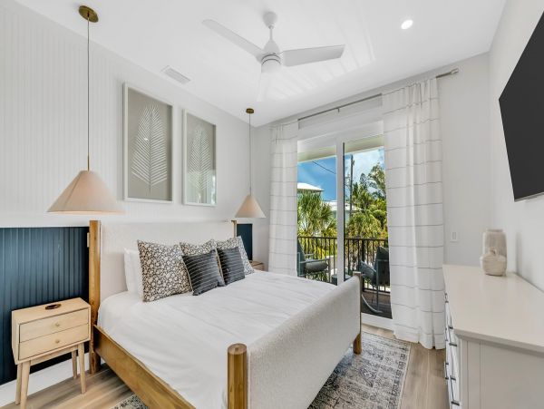 Short Walk to Beach Anna Maria Island Vacation Home