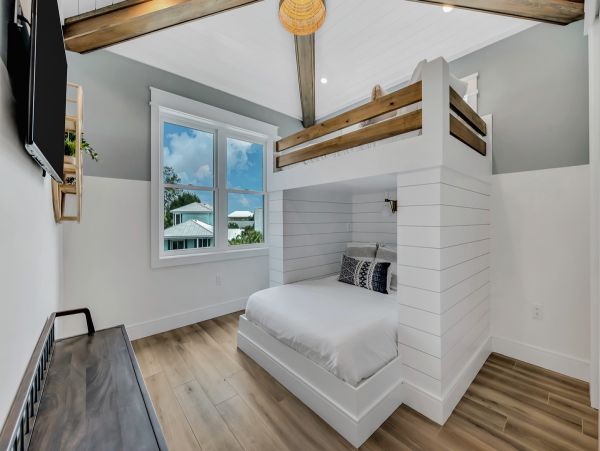 Short Walk to Beach Anna Maria Island Vacation Home