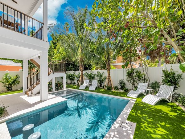 Short Walk to Beach Anna Maria Island Vacation Home