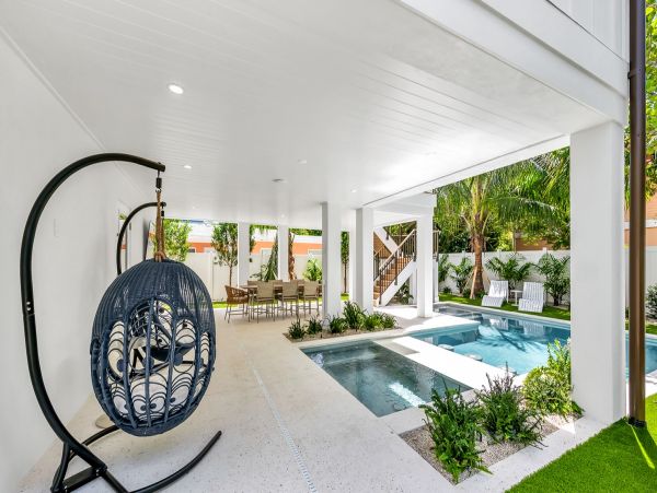 Short Walk to Beach Anna Maria Island Vacation Home