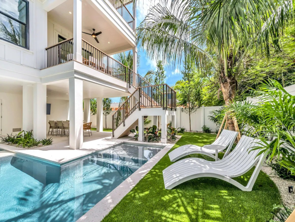 Short Walk to Beach Anna Maria Island Vacation Home