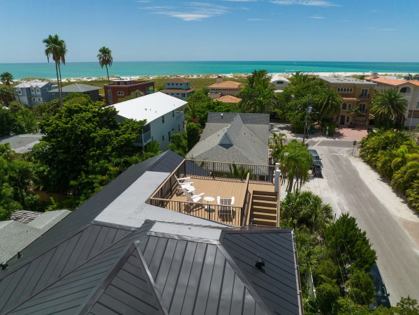 Short Walk to Beach Anna Maria Island Vacation Home