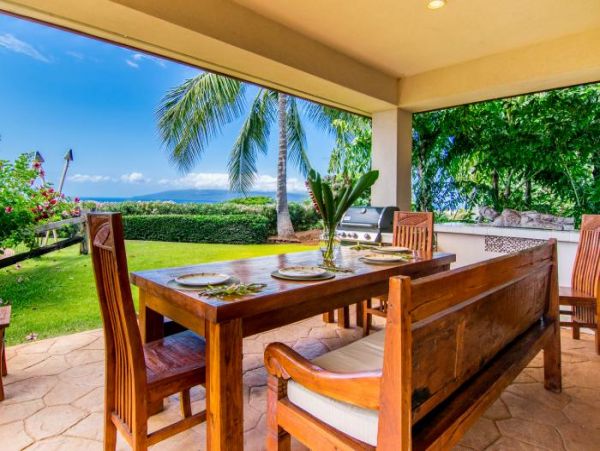 Exclusive 4 Bdrm Estate  Exceptional Mountain & Ocean Views