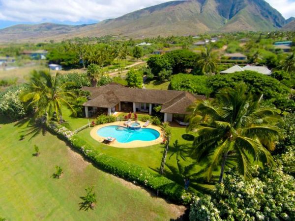 Exclusive 4 Bdrm Estate  Exceptional Mountain & Ocean Views