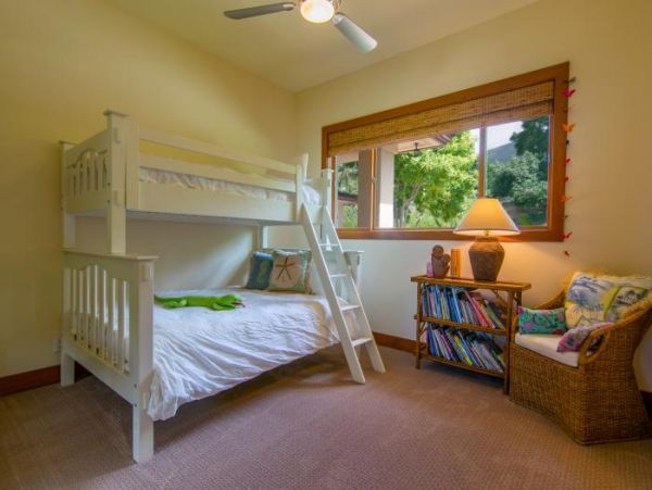 Exclusive 4 Bdrm Estate  Exceptional Mountain & Ocean Views