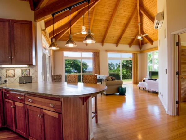 Exclusive 4 Bdrm Estate  Exceptional Mountain & Ocean Views