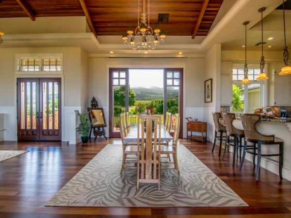 Luxury Four Bedroom Vacation Rental with Pacific Ocean Views