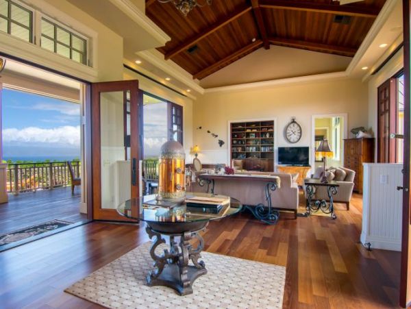 Luxury Four Bedroom Vacation Rental with Pacific Ocean Views