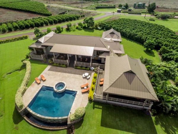 Luxury Four Bedroom Vacation Rental with Pacific Ocean Views