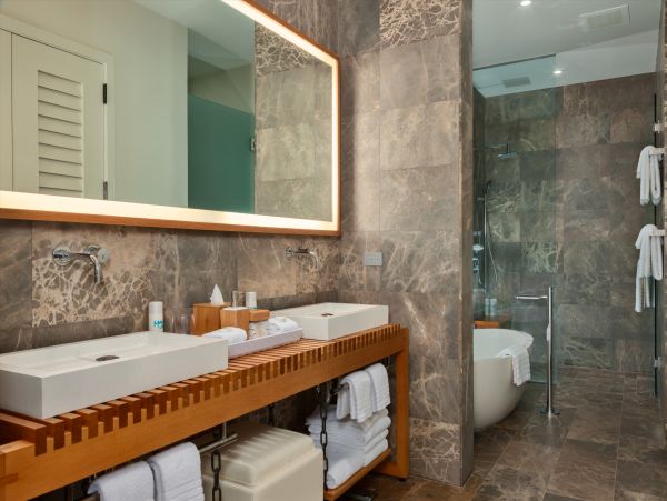 Exquisite Wailea Beachside Retreat: Your Private Paradise Awaits