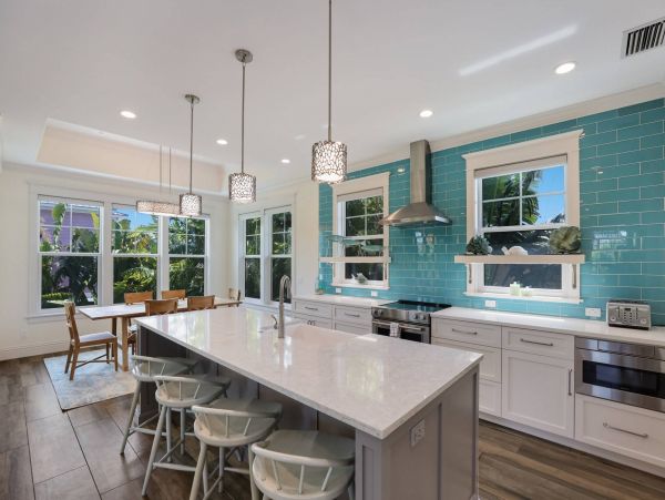Anna Maria Island Vacation Pool Home Half Block To Beach
