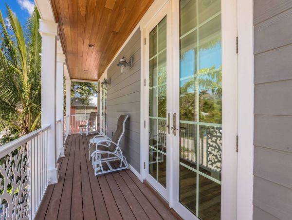 Anna Maria Island Vacation Pool Home Half Block To Beach
