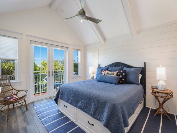 Anna Maria Island Vacation Pool Home Half Block To Beach