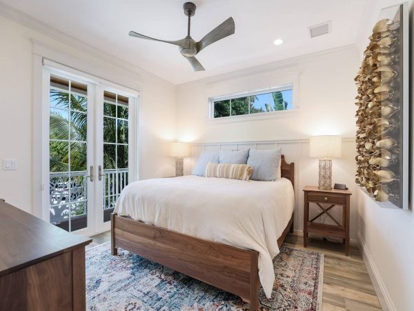Anna Maria Island Vacation Pool Home Half Block To Beach