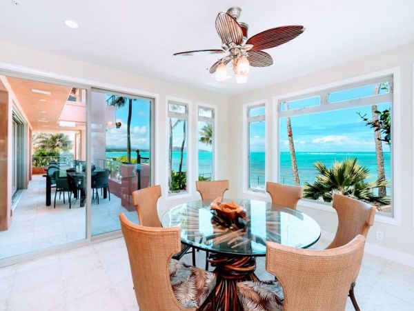 Waimanalo Beach Nine Bedrooms Oceanfront Rental Home