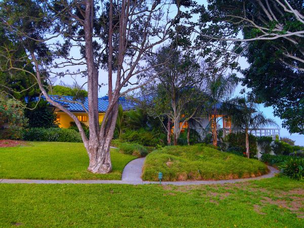Oceanfront Four Bedroom Vacation Pool Home in Santa Barbara
