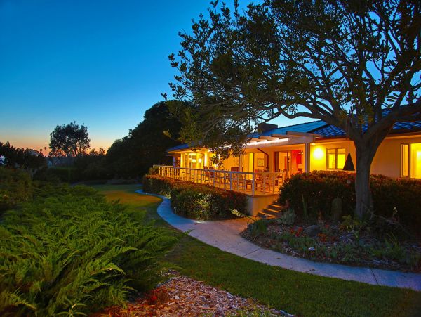 Oceanfront Four Bedroom Vacation Pool Home in Santa Barbara