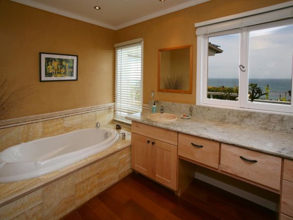 Oceanfront Four Bedroom Vacation Pool Home in Santa Barbara