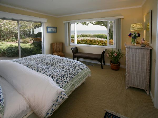 Oceanfront Four Bedroom Vacation Pool Home in Santa Barbara