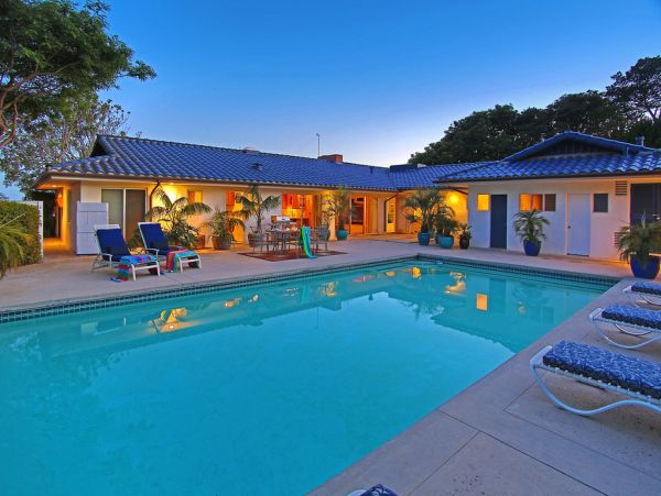 Oceanfront Four Bedroom Vacation Pool Home in Santa Barbara