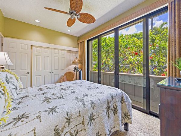 Three Bedroom Ocean Views Galor Stroll to Beach