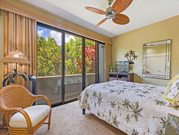 Three Bedroom Ocean Views Galor Stroll to Beach