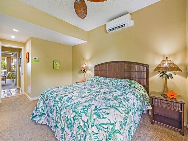 Three Bedroom Ocean Views Galor Stroll to Beach