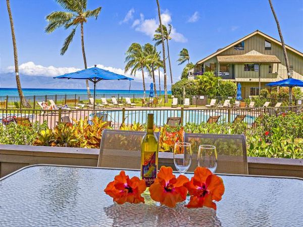 Three Bedroom Ocean Views Galor Stroll to Beach