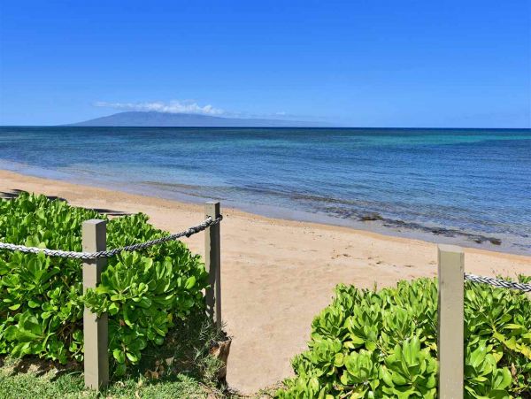 OCEANFRONT VIEWS FROM THIS 3 BEDROOM MAUI CONDO
