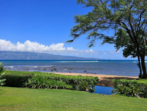 OCEANFRONT VIEWS FROM THIS 3 BEDROOM MAUI CONDO