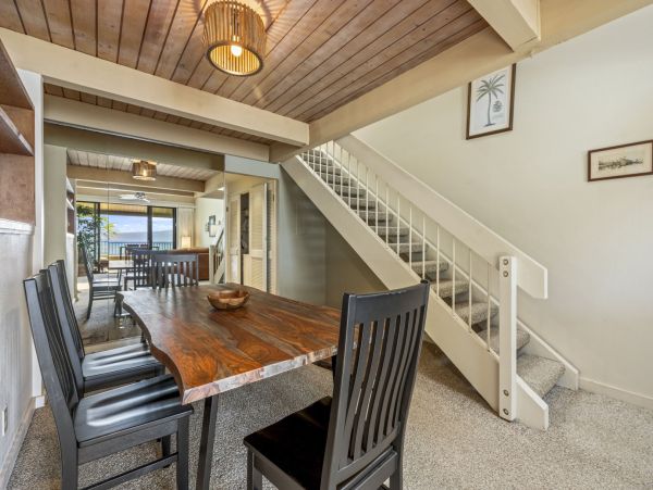 Beachfront 2-Bedroom Vacation Condo in Kahana - Perfect Family Retreat