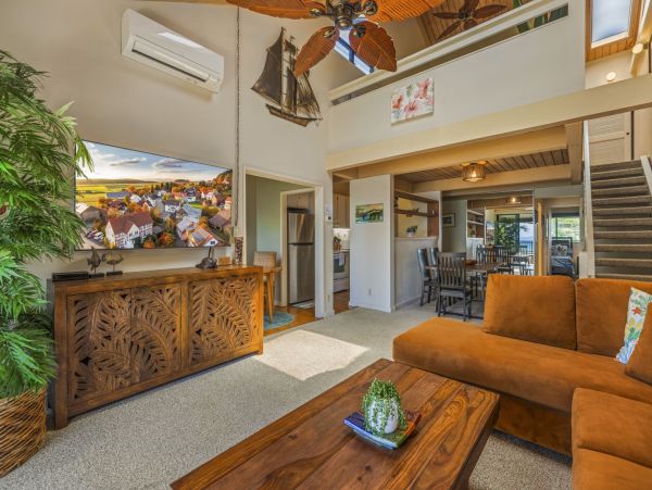 Beachfront 2-Bedroom Vacation Condo in Kahana - Perfect Family Retreat