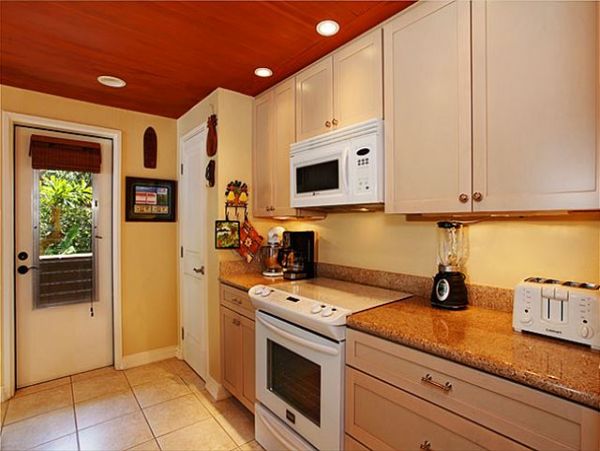 MAUI 3 BEDROOM CONDO WITH BEAUTIFUL OCEAN VIEWS