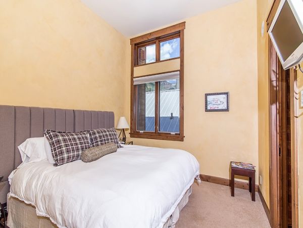 Aspen Condo 966712