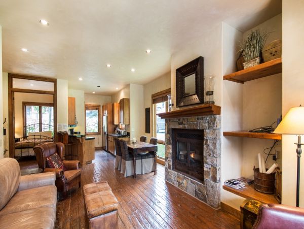 Aspen Condo 966722