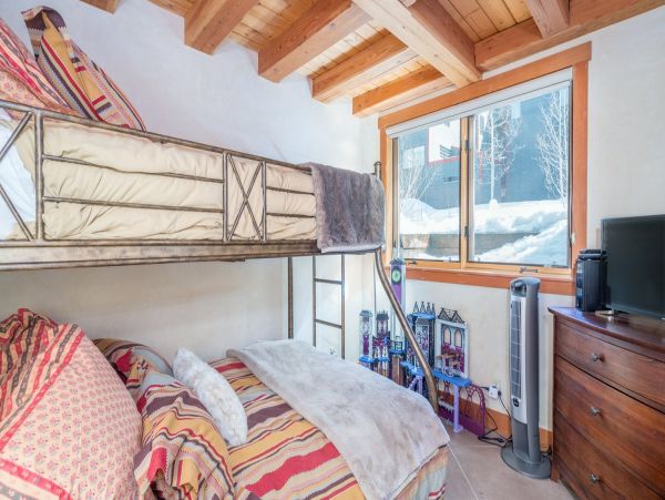 Aspen Condo 966744