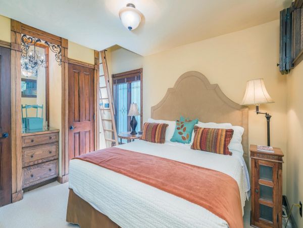 Aspen Condo 966763