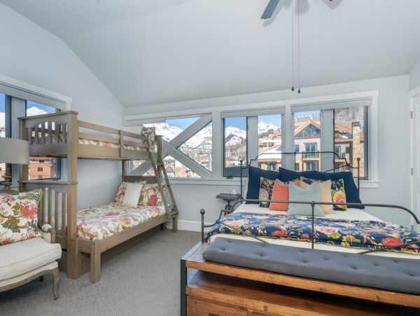 Aspen Condo 966767
