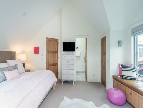 Aspen Home 966770