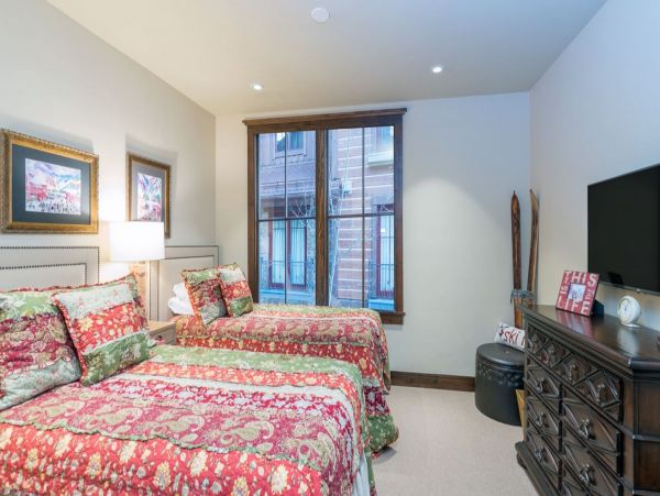 Aspen Condo 966771
