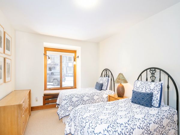 Aspen Home 966773
